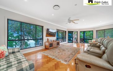 10 Omaru Place, Summerland Point