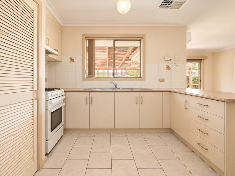 252 McGrath Rd, Wyndham Vale