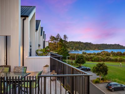 22 Catalina Bay Drive, Hobsonville