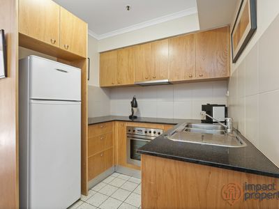 709 / 2 Akuna Street, City