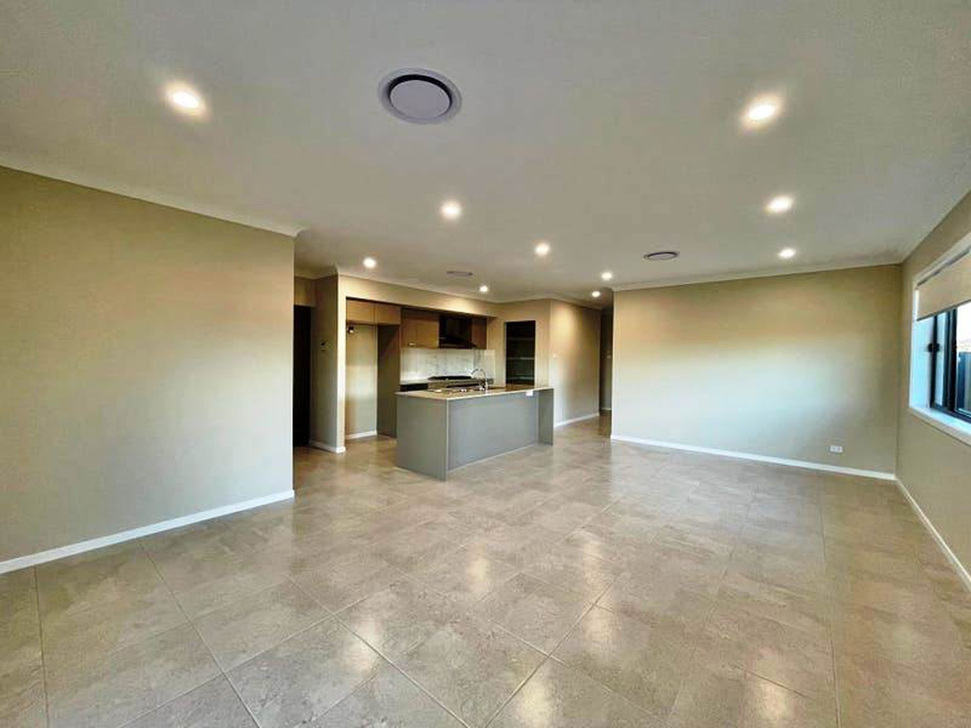 35 Federation Boulevard, Forbes