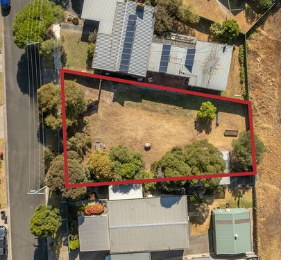 13 Priestley Crescent, Seymour