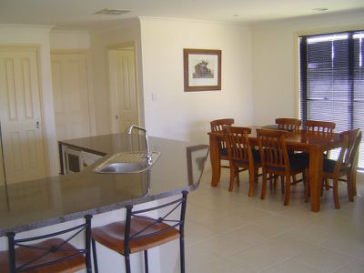 16 Cronin Place, Dubbo