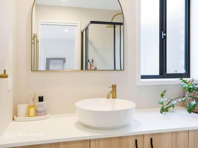 2 / 8 Lisa Court, Merimbula