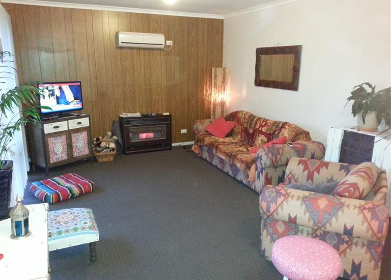 16 Beacon Crescent, Seaford