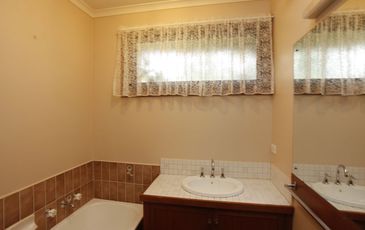 210 O'Neil Road, Beaconsfield