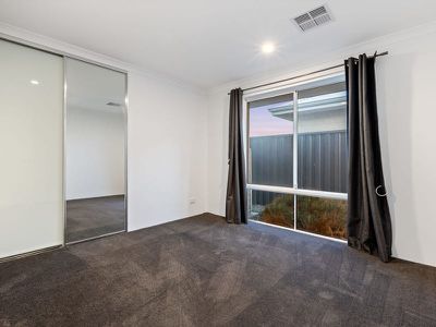 15 Clarendon Approach , Baldivis