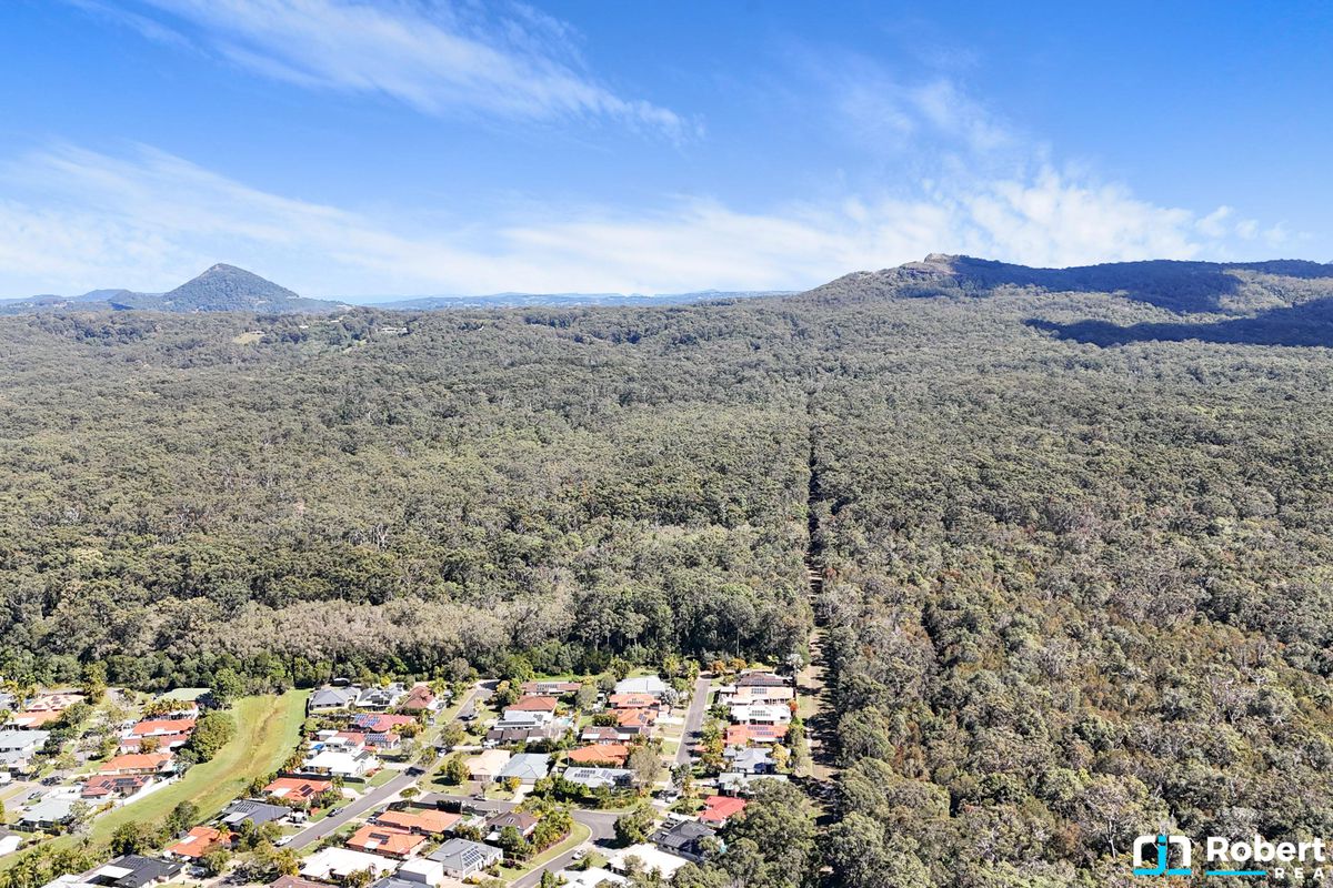 1 Feathertail Court, Tewantin