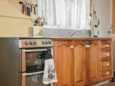 46 Davies Street, George Town