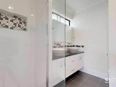 18 Pinnaroo Place, Dubbo