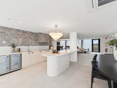 612 / 70 Allara Street, Canberra