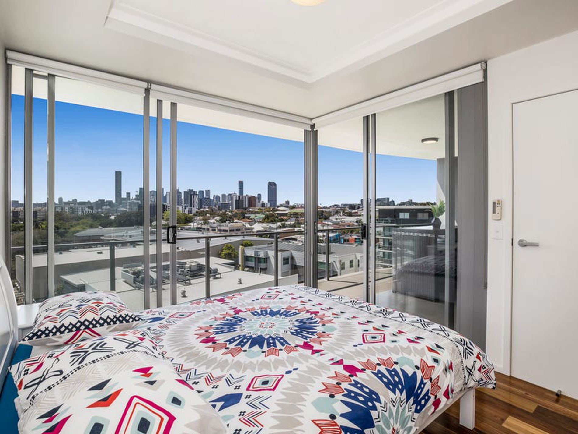 20709 / 11 Beesley Street, West End RAAS Property Group