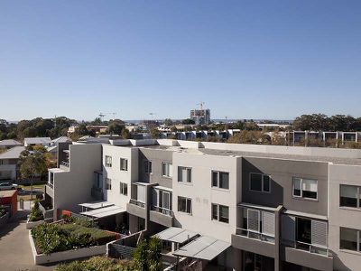 506 / 30 The Circus, Burswood