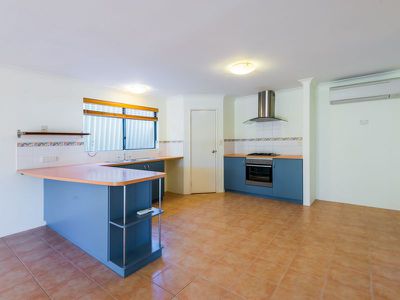 8A Woonona Place, Kallaroo