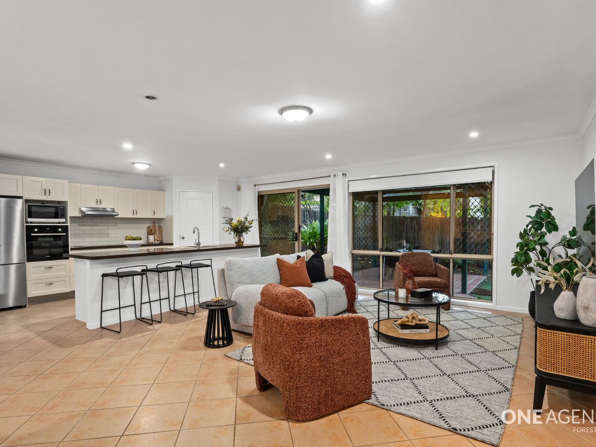 16 Toorak Place, Forest Lake