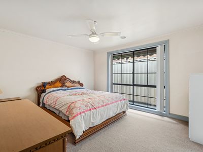 40 Newham Way, Altona Meadows