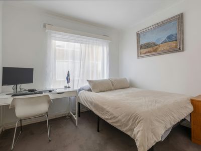 15 / 21-23 Tiuna Grove, Elwood