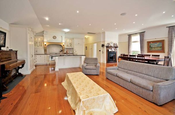 29 Clifton Grove, Coburg