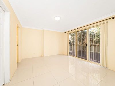 4 / 12 Dellwood Street, Bankstown