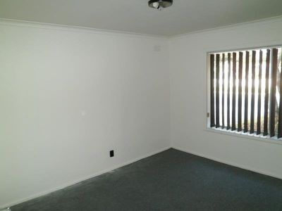 1 / 28 Salisbury Street, Werribee