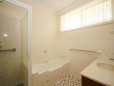 4 DANIEL KEANE CRES, Gunnedah