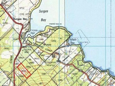 Highway, Surges Bay