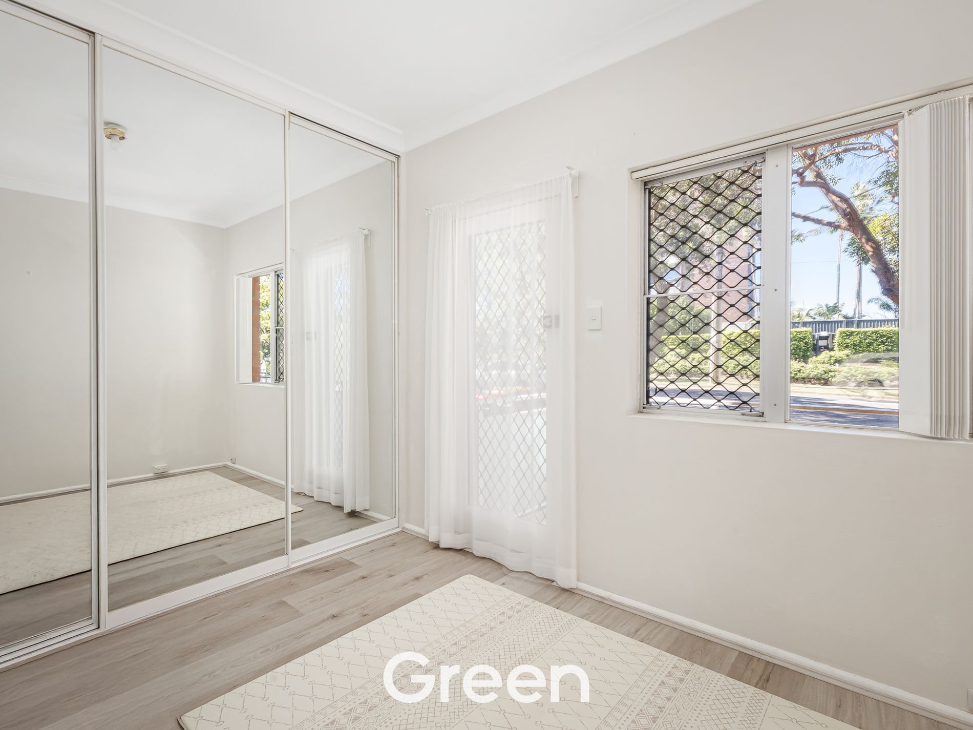 1 / 36 West Parade, West Ryde
