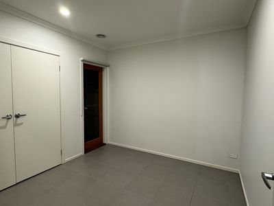 10 Layla Crescent, Tarneit