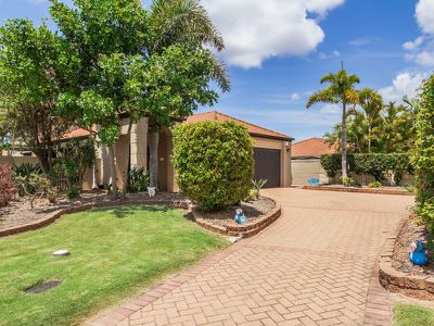 10 The Parade, Helensvale
