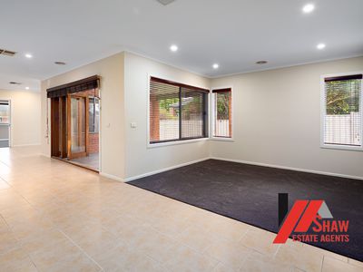 3 Lancefield Drive, Caroline Springs