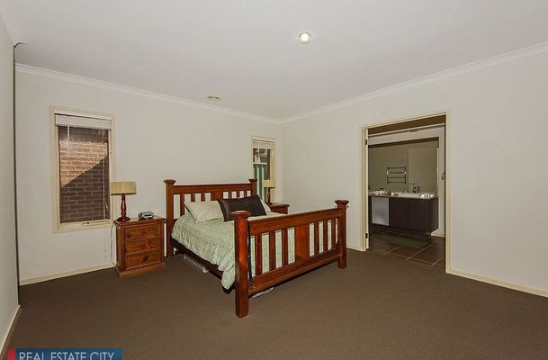 22 Fawkner Lane, Craigieburn