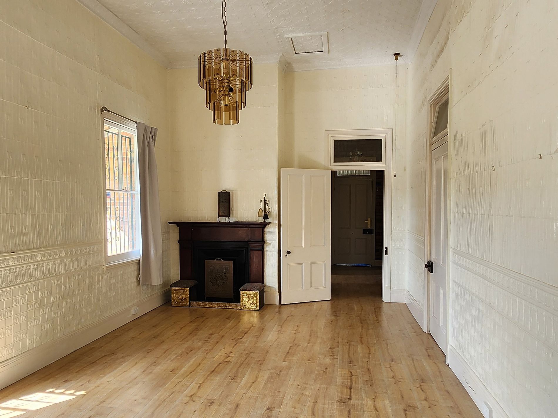 2 Queen Street, Dinmore