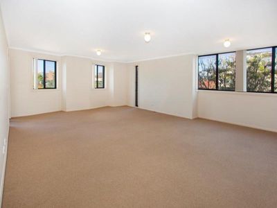 4 / 18 Hercules Street, Wollongong
