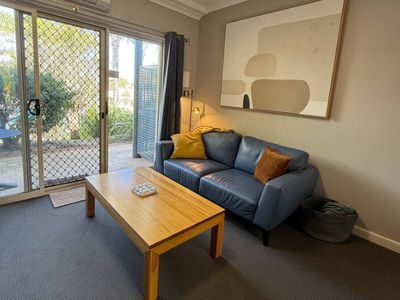 33 / 105 Old Coast Road, Pelican Point