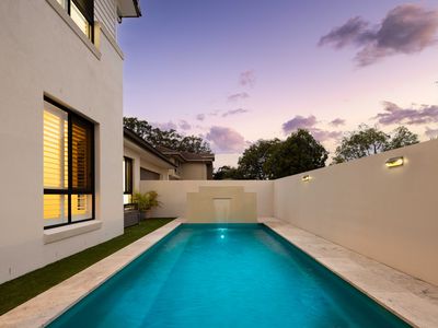 16 Hillcroft Place, Belmont