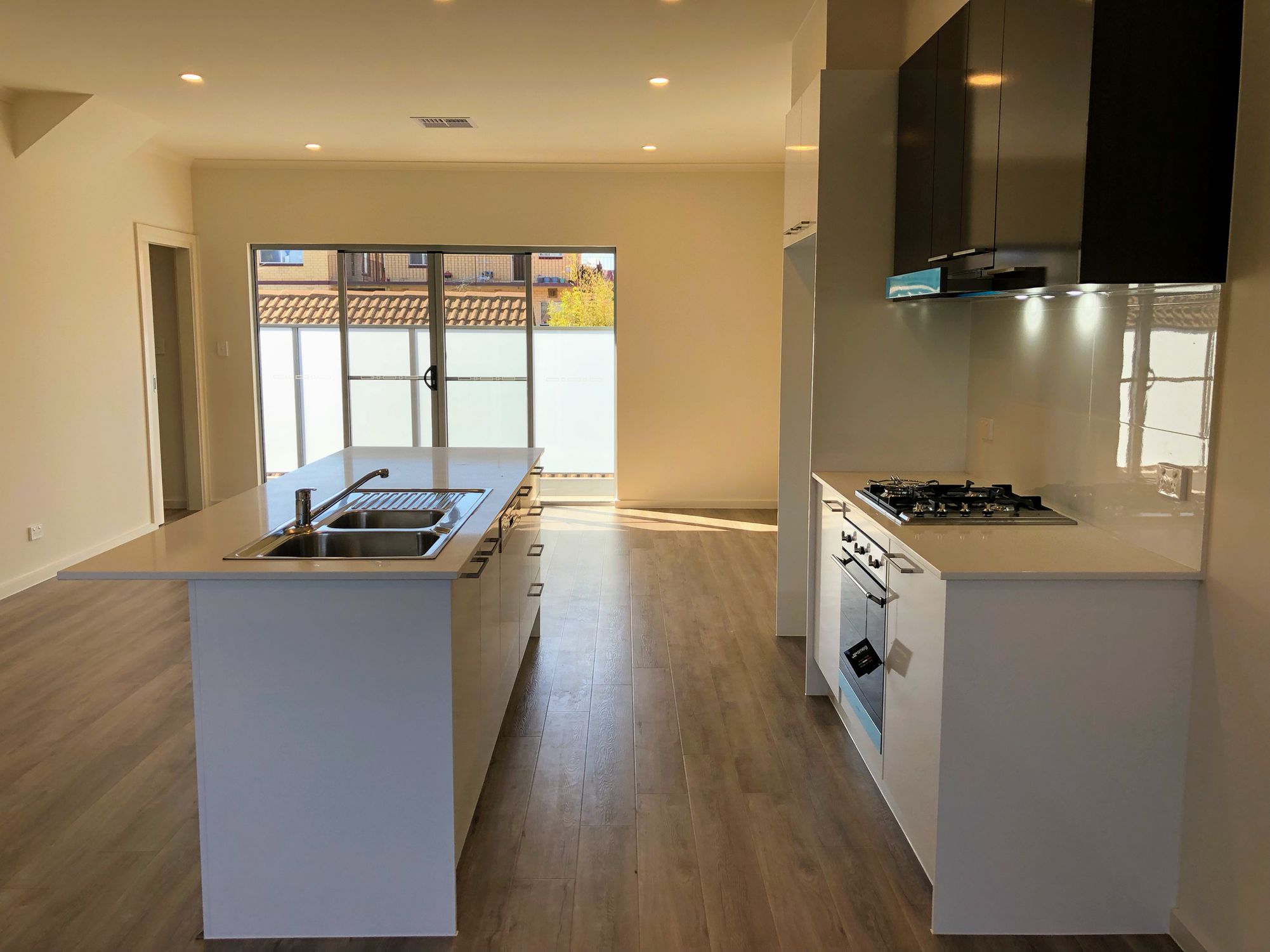 6 / 2A HENRY STREET, Plympton