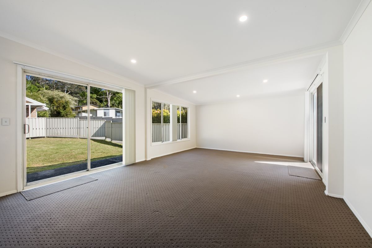 11 Lisarow Street, Lisarow