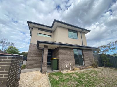 1 / 24 Tamarind Crescent, Werribee