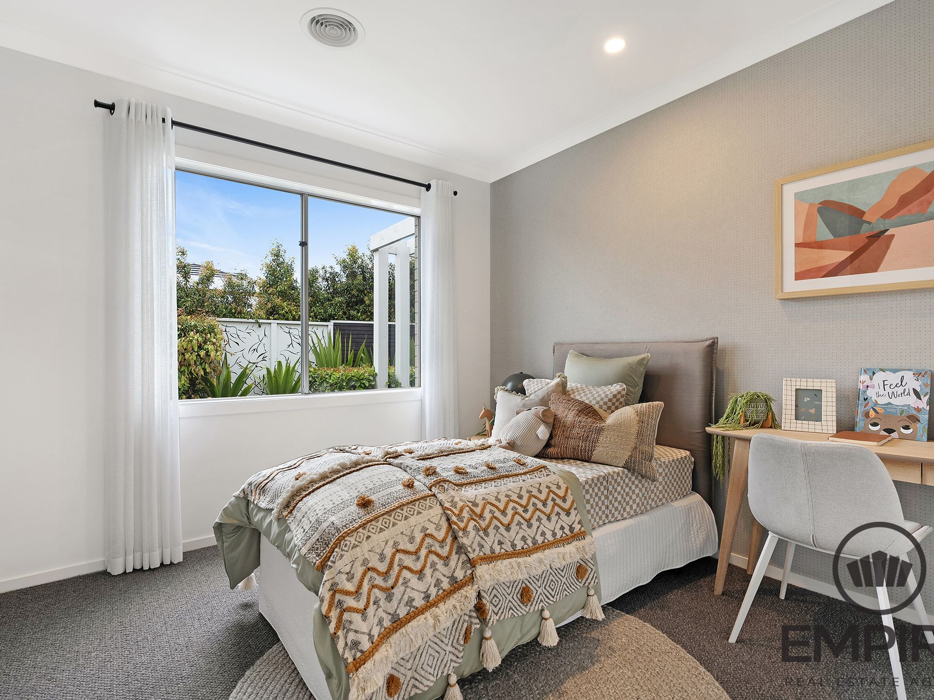 49 Centenary Boulevard, Officer South