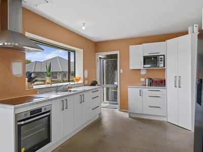 415 Breezes Road, Aranui