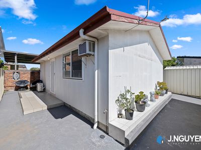 80 Montgomery Road, Bonnyrigg