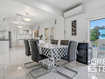 8 Stanhill Drive, Cranbourne South