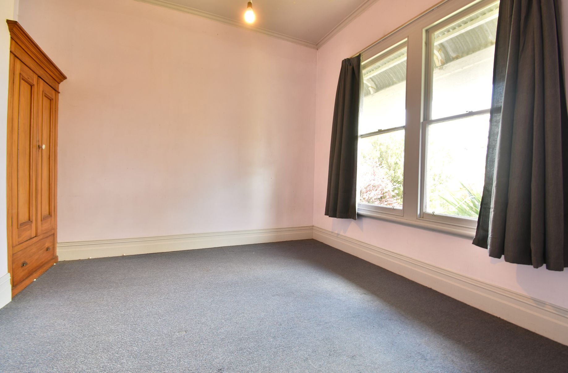 32 Clifford Street, Dalmore