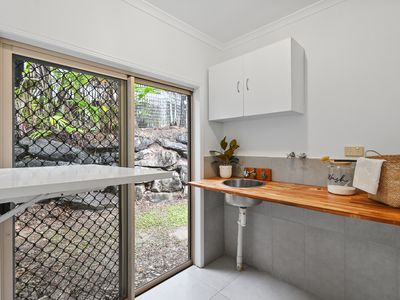 6 East Parkridge, Brinsmead