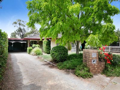 39 Carina Drive, Melton