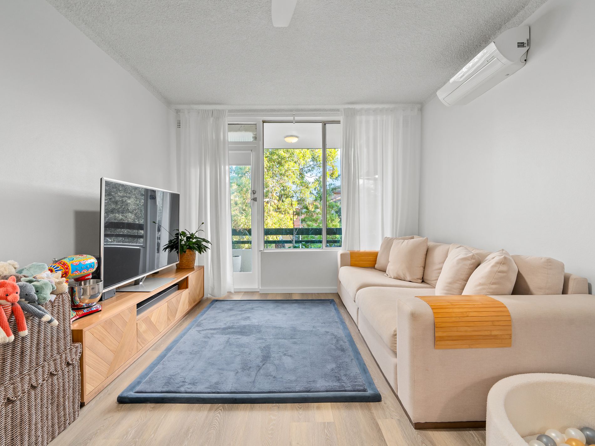 4 / 3 Queens Road, Westmead