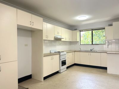 4 / 19 Helen Street, Westmead