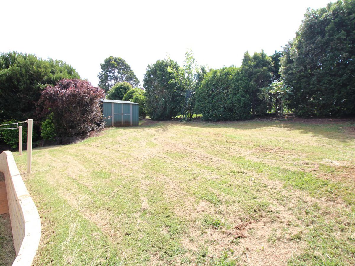 27 Janda Street, Atherton
