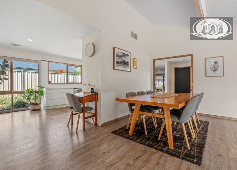 16 Webb Court, Portland