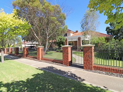 16-18 Muir Avenue, Kerang